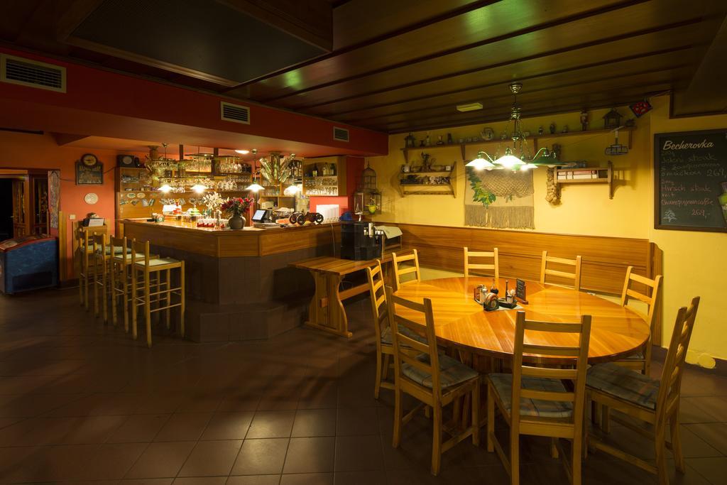 Pension & Restaurace Zeleny Mlyn Žacléř Eksteriør billede