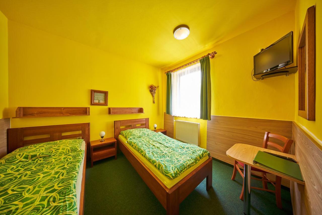 Pension & Restaurace Zeleny Mlyn Žacléř Eksteriør billede